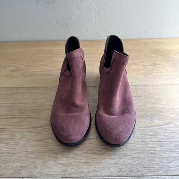 Sorel Womens Lolla Ankle Booties Sz 5.5 Cut Out NL2809-640 Purple Suede Pull On - Picture 3 of 9